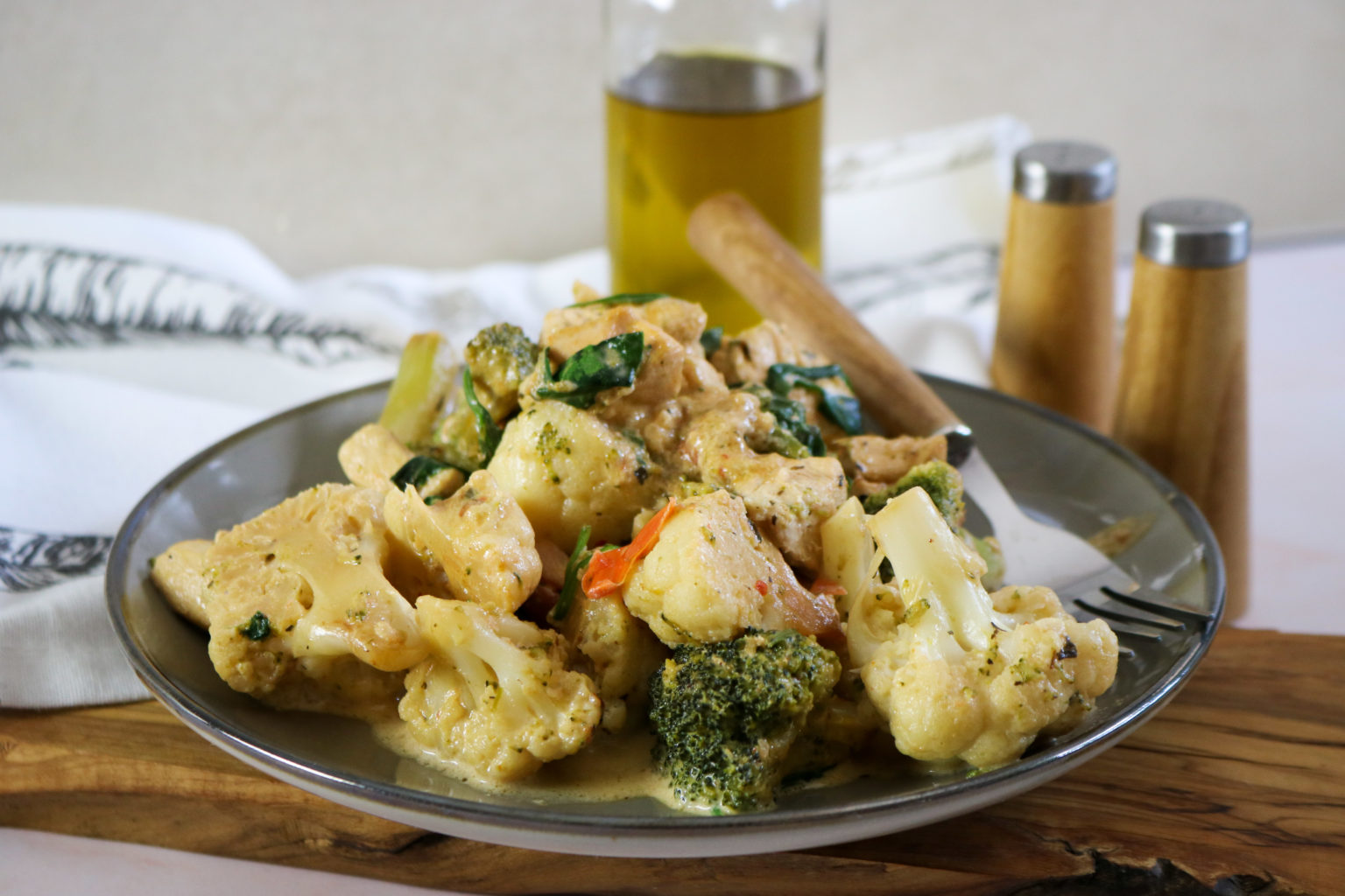 Keto Garlic Chicken With Broccoli, Cauliflower, and Spinach Stir Fry
