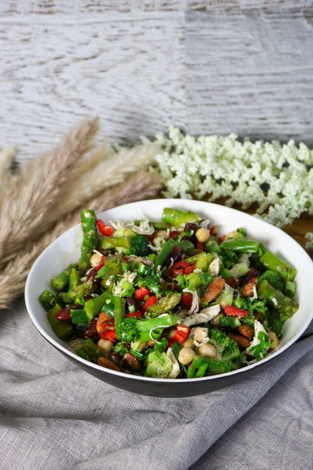 One Bowl Mixed Beans Salad With Asparagus, Lemon and Herbs